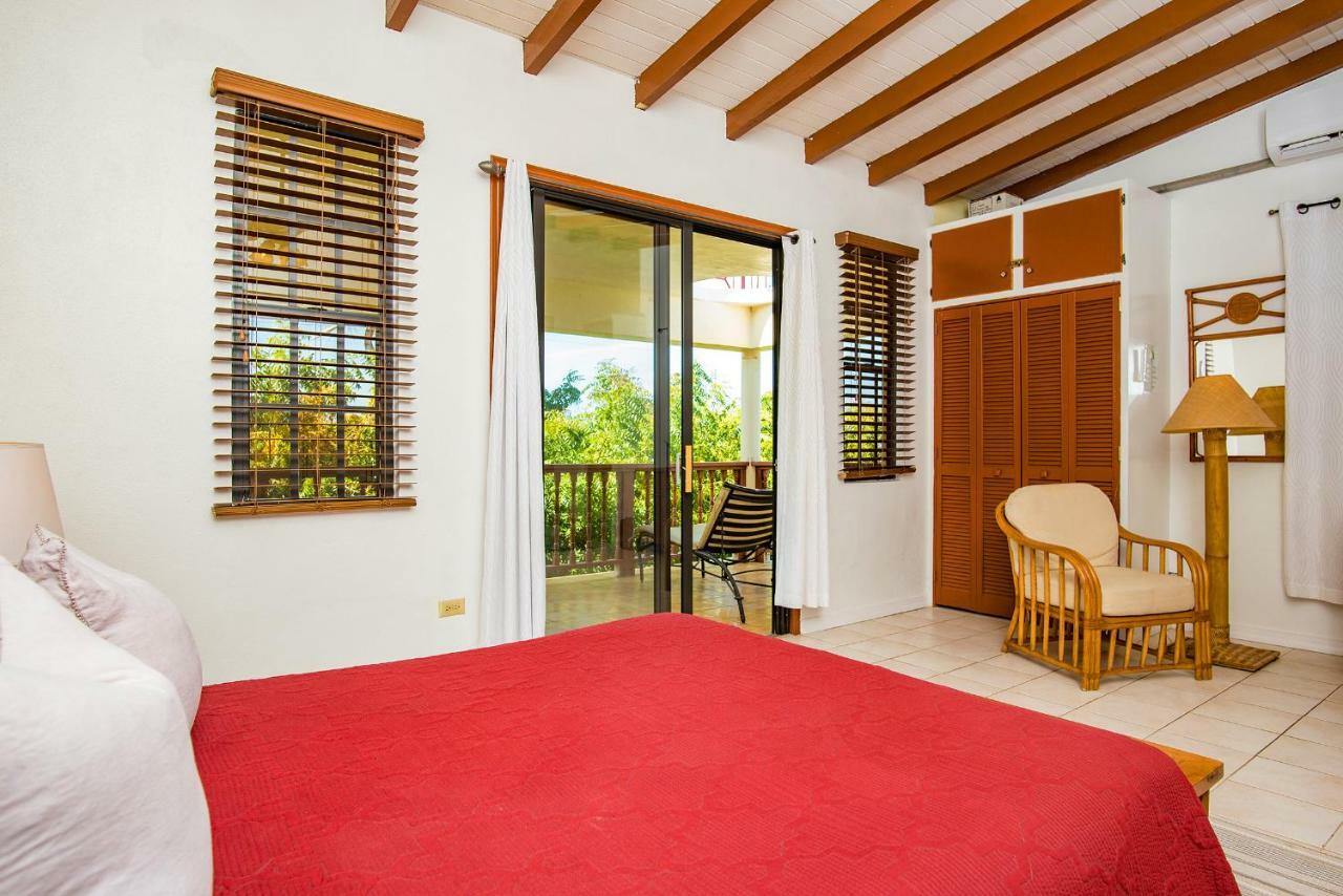 Bayview Vacation Apartments Спениш Таун Екстериор снимка
